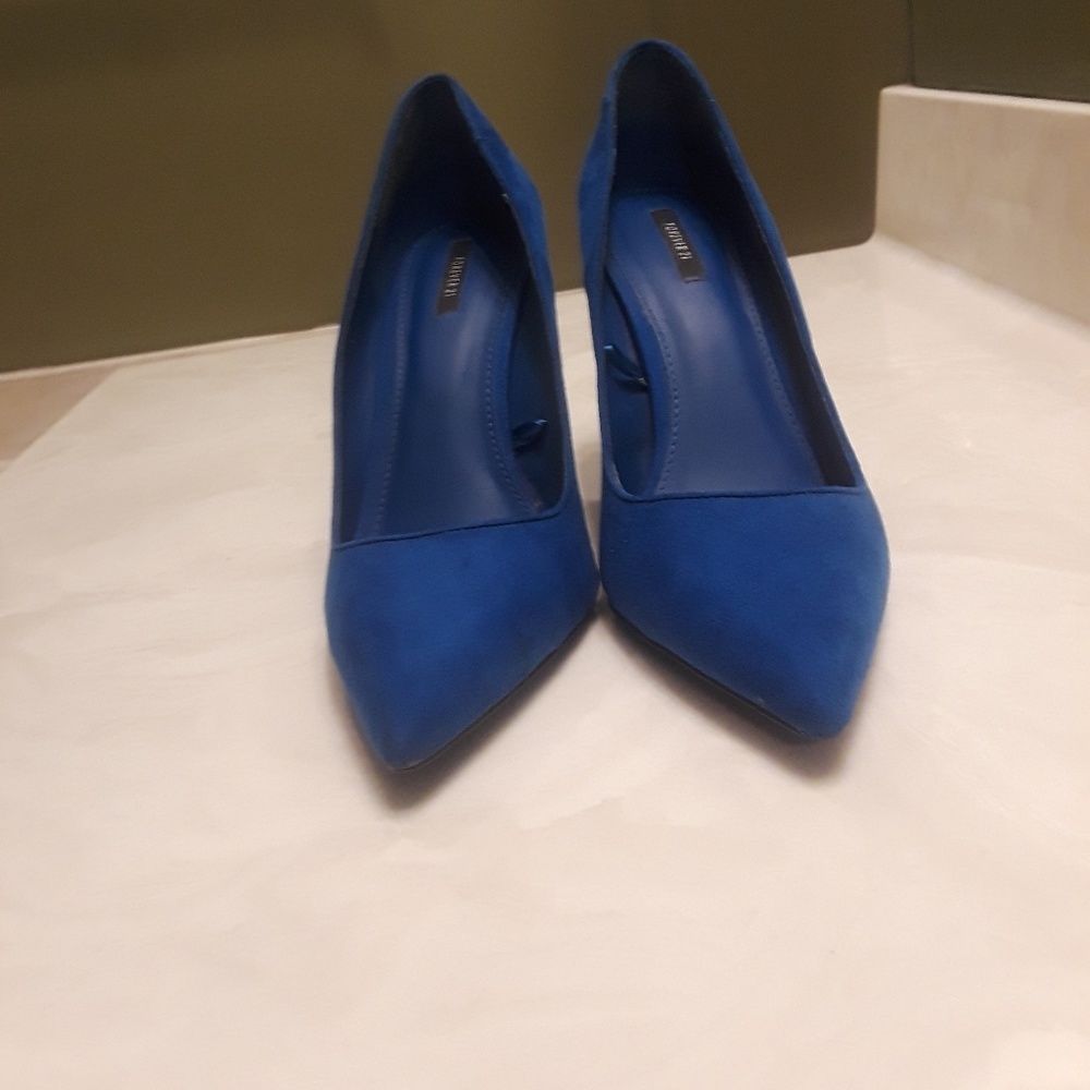 Forever 21 Faux Suede Heel